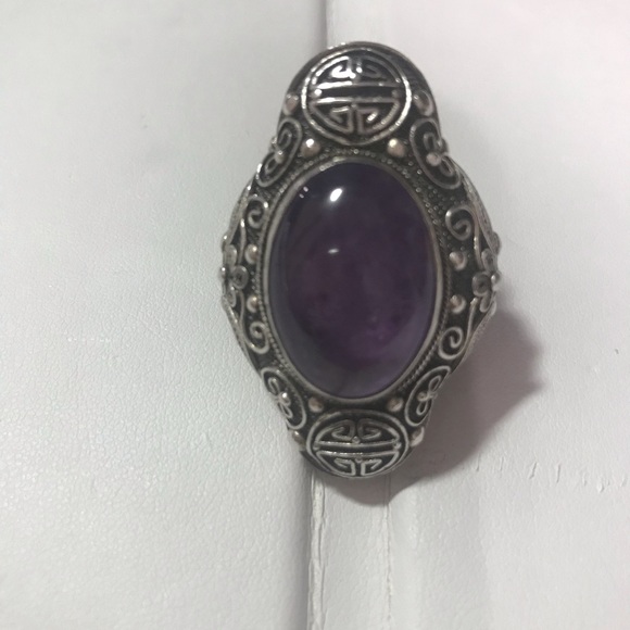 Vintage Amethyst Ring - Picture 2 of 5